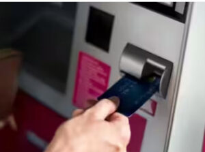 ਖਾਤੇ ਚੋਂ ਕੱਟੇ ਗਏ ਪਰ ATM ਤੋਂ ਨਹੀਂ ਨਿਕਲੀ ਨਕਦੀ ? ਟੈਂਸਨ ਨਹੀਂ ਲੈਣੀ ਇੰਝ ਮਿਲਣਗੇ ਪੈਸੇ